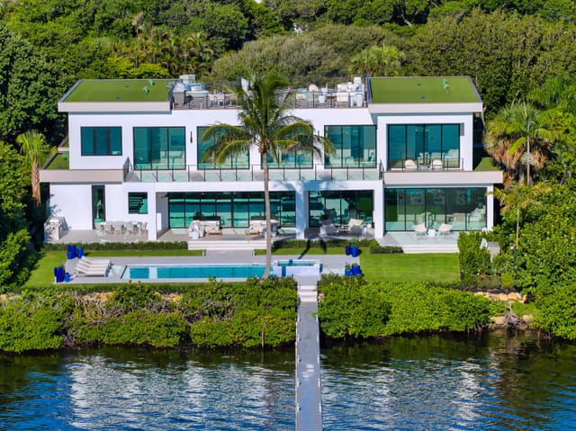 1422 SE Atlantic Drive, sold in Ocean Park H W Robbins Add In, Palm Beach, FL