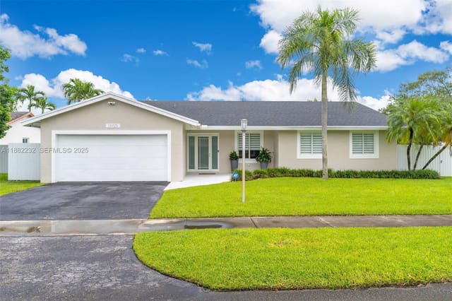 13925 SW 107th Terrace, sold in Caravel Country, Miami, FL