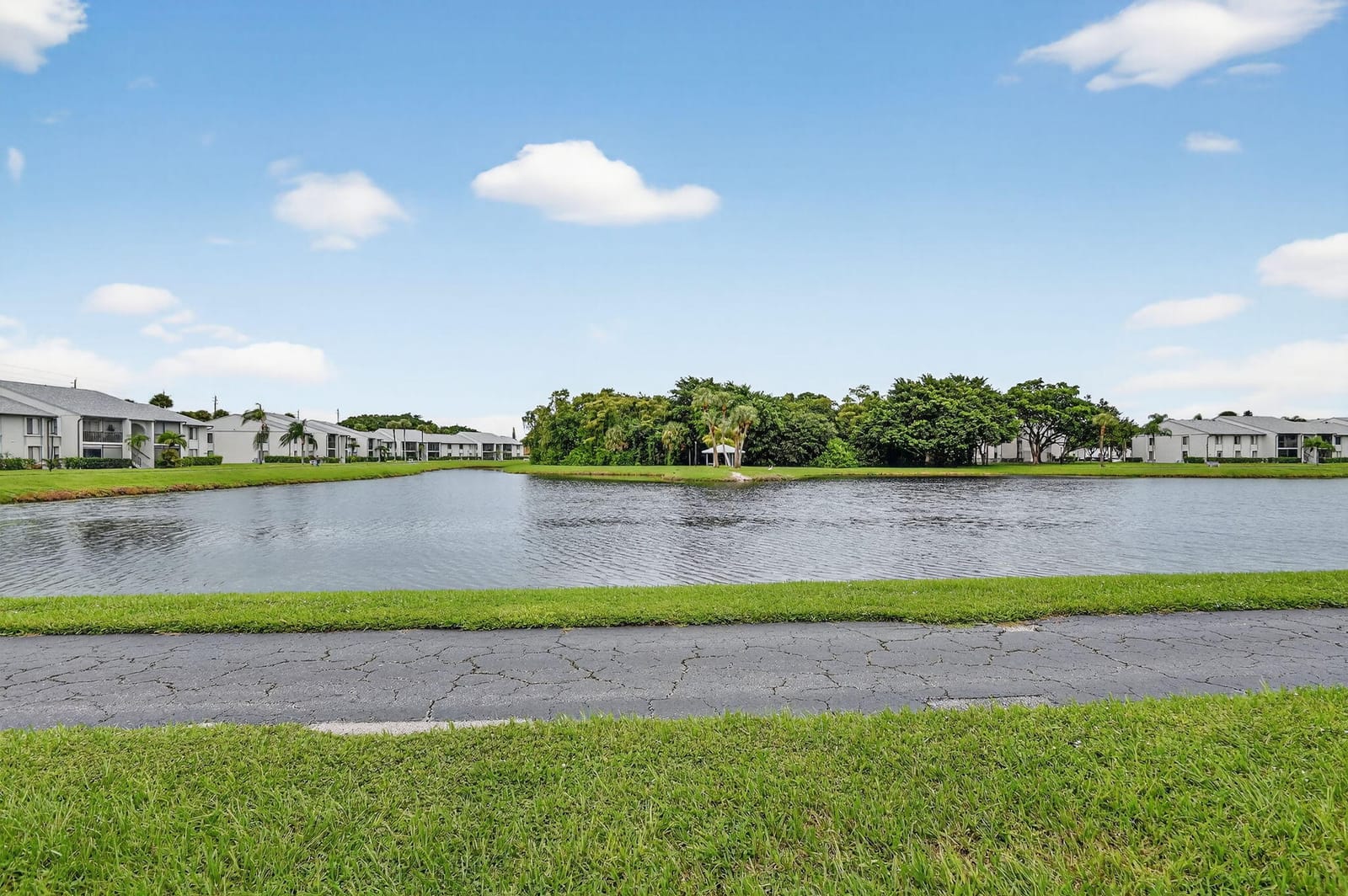 1002 Green Pine Boulevard C2 — photo 4