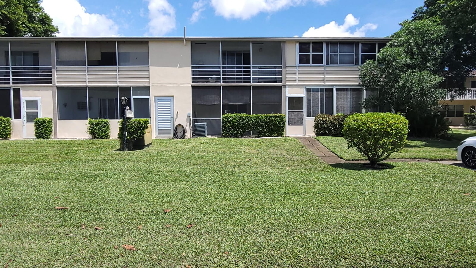 215 Canterbury J — photo 12