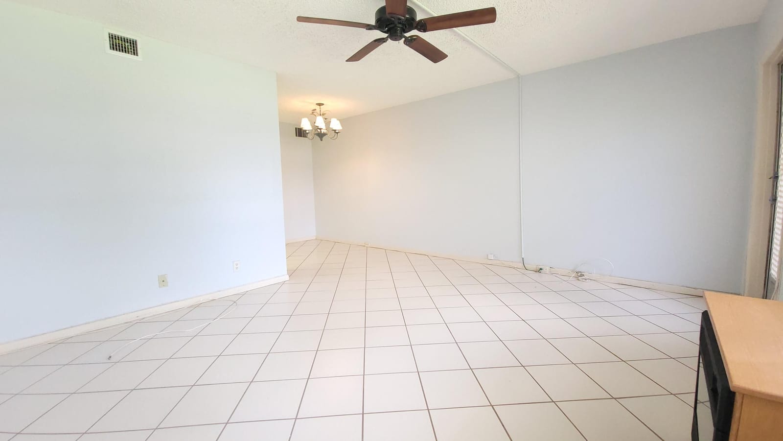 215 Canterbury J — photo 3
