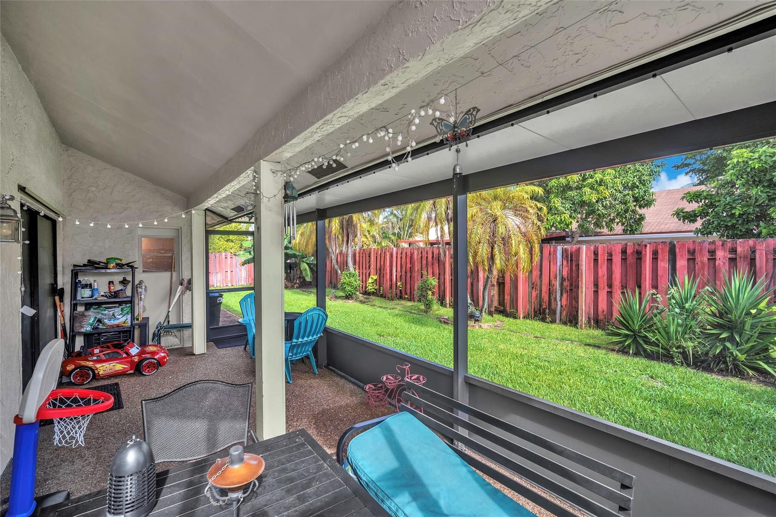 8621 NW 46th Court — photo 12