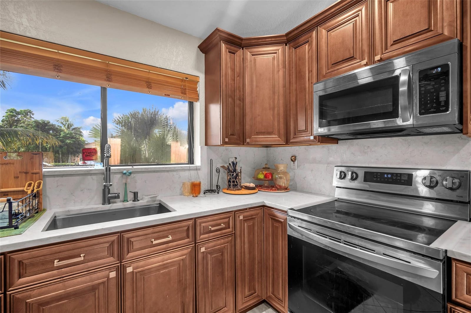 8621 NW 46th Court, Lauderhill, FL 33351 photo 17