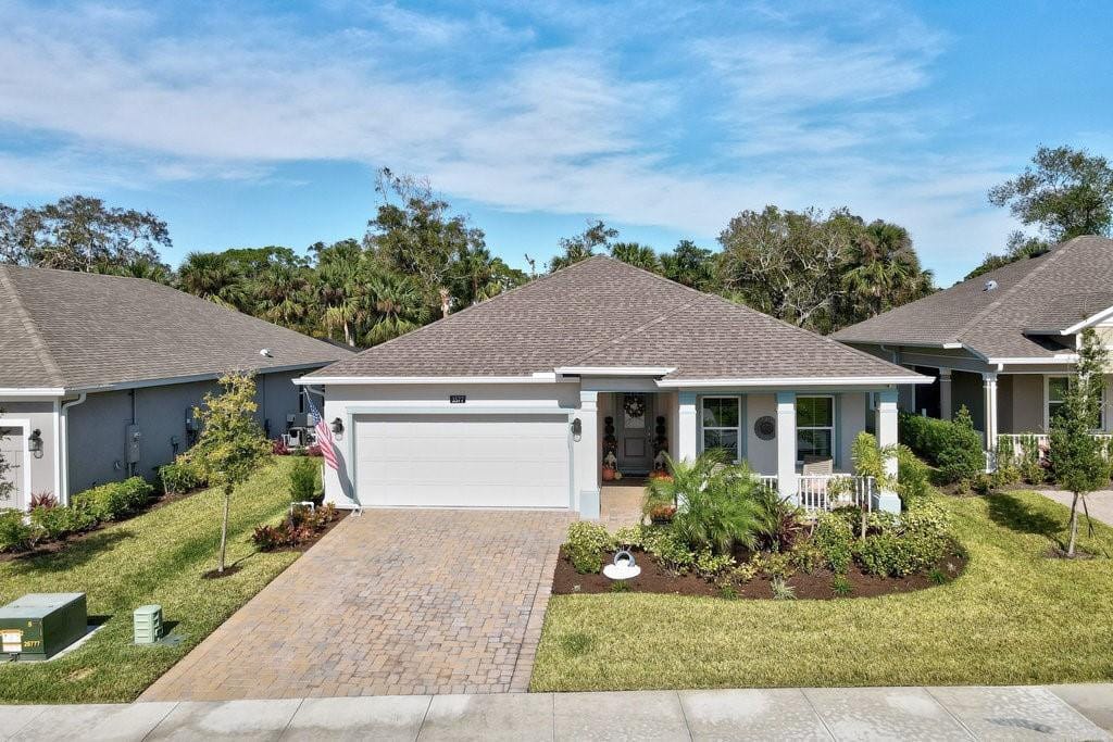 3577 Loblolly Square, Vero Beach, FL 32966 photo 2
