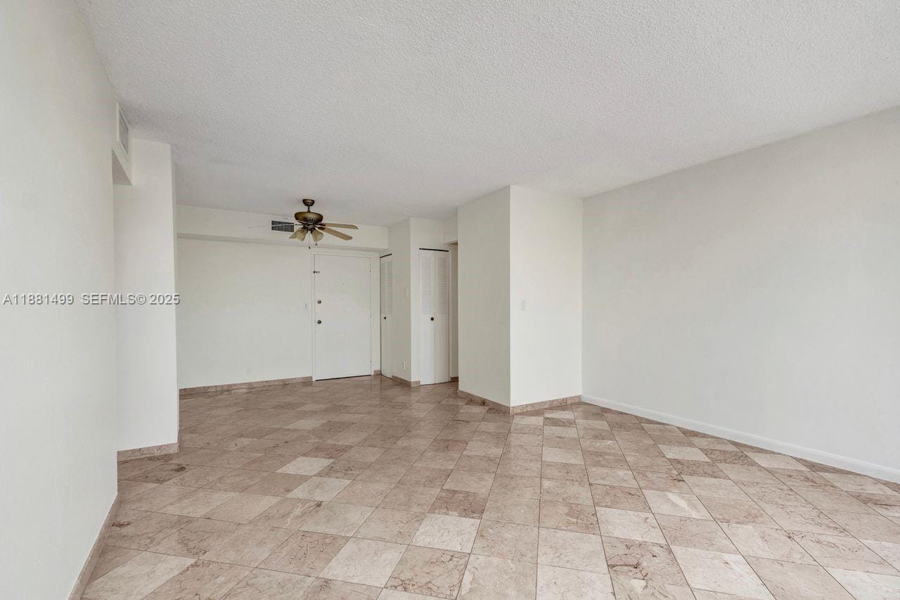 2025 NE 164th Street 716 — photo 11