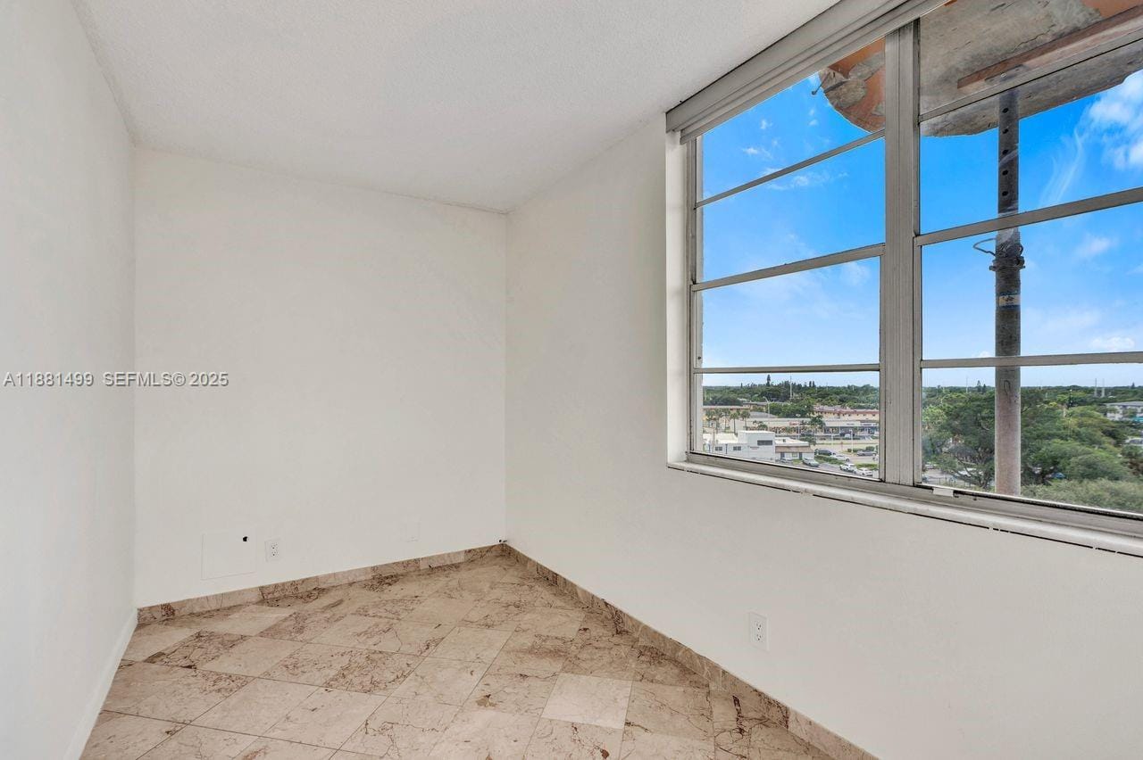 2025 NE 164th Street 716, North Miami Beach, FL 33162 photo 13