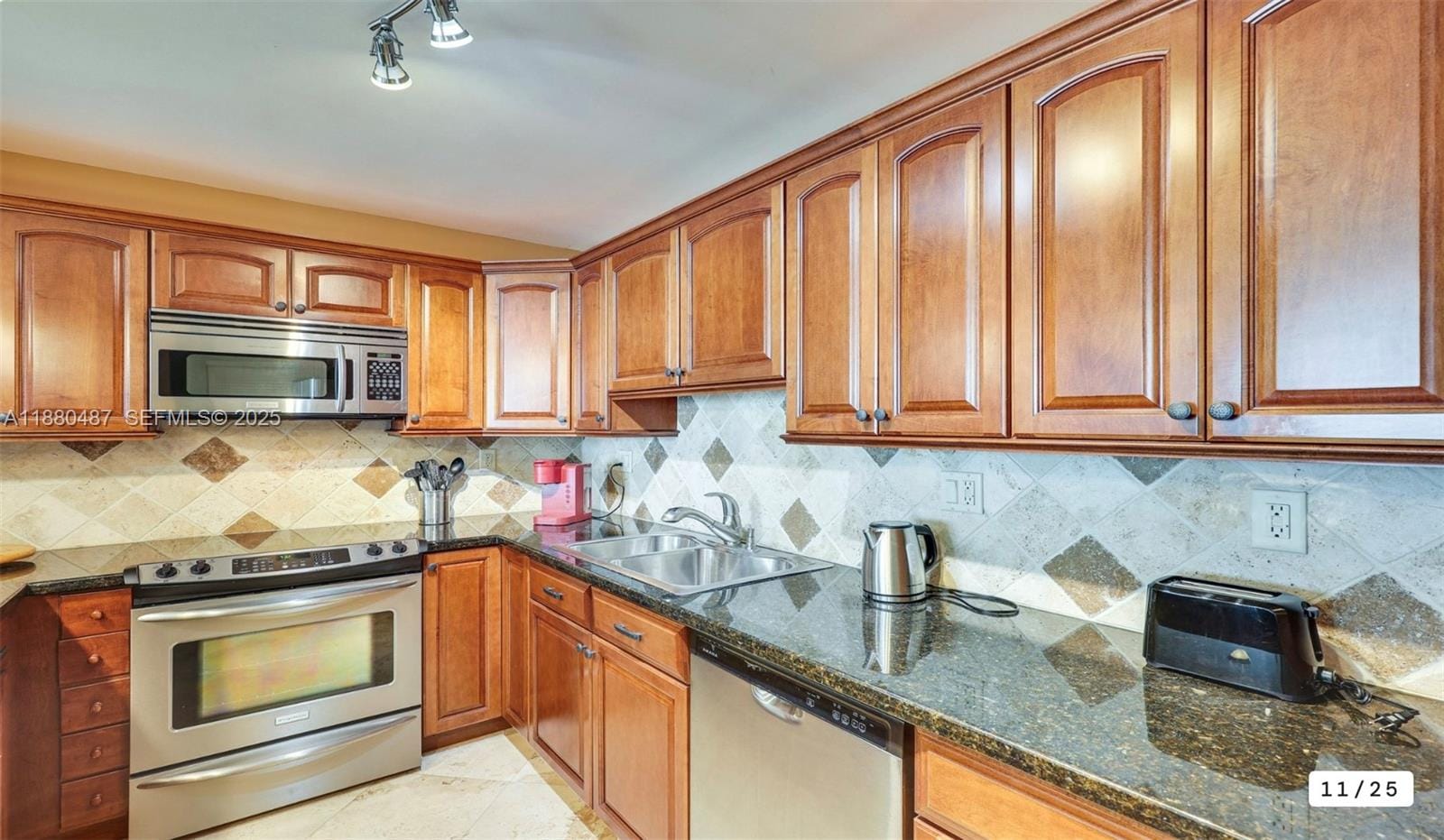 19370 Collins Avenue 1014, Sunny Isles Beach, FL 33160 photo 9