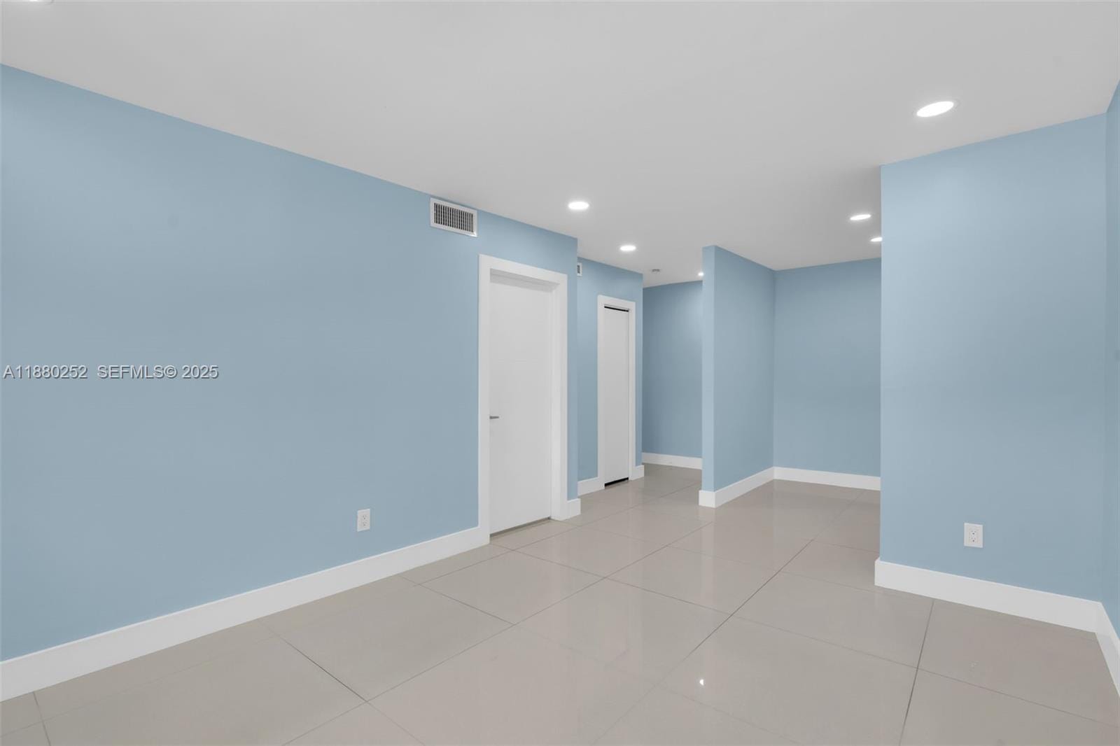 168 Granada Drive, Palm Springs, FL 33461 photo 16