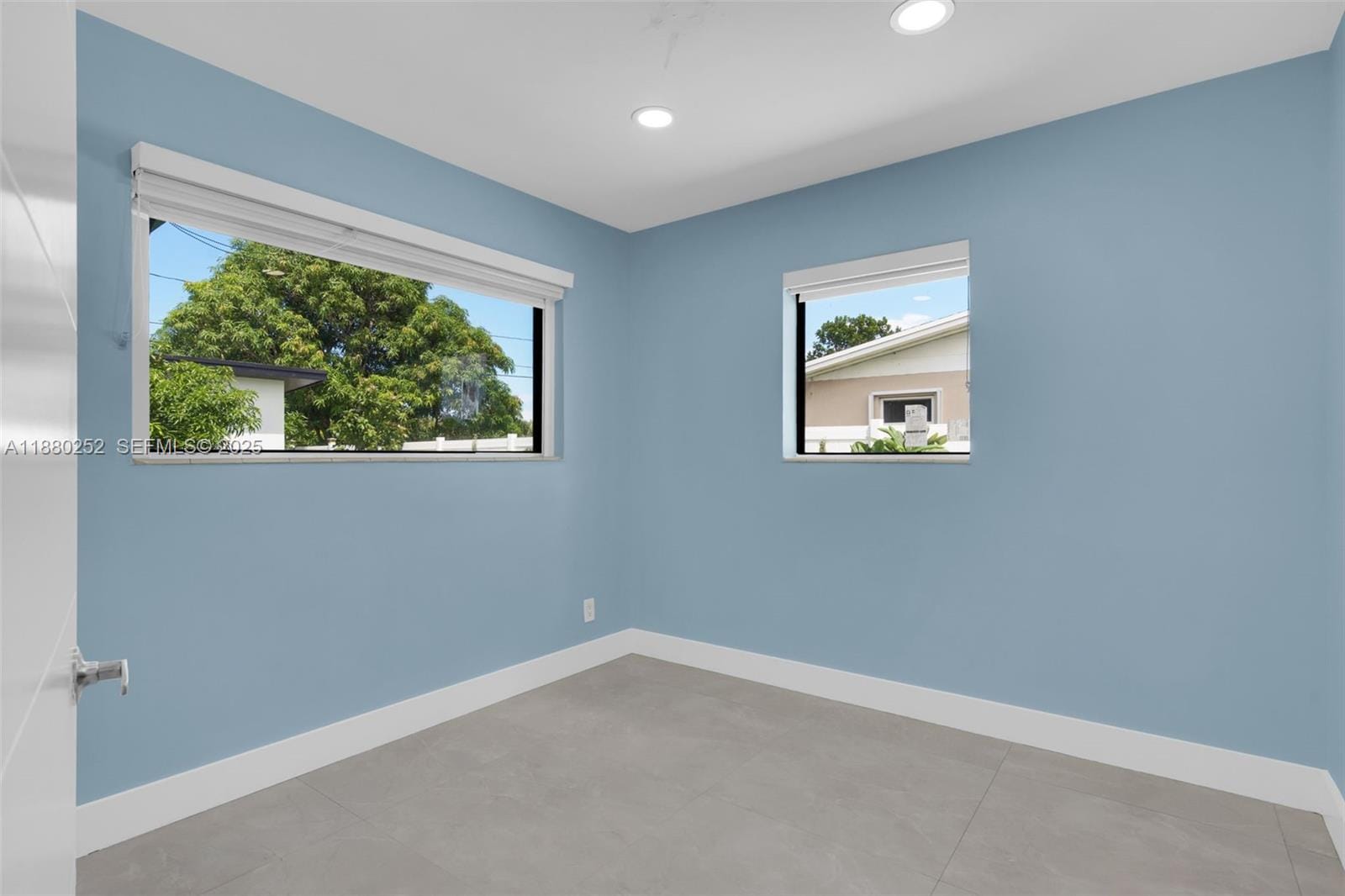168 Granada Drive, Palm Springs, FL 33461 photo 23