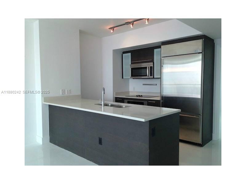 500 Brickell Avenue 2505, Miami, FL 33131 photo 2