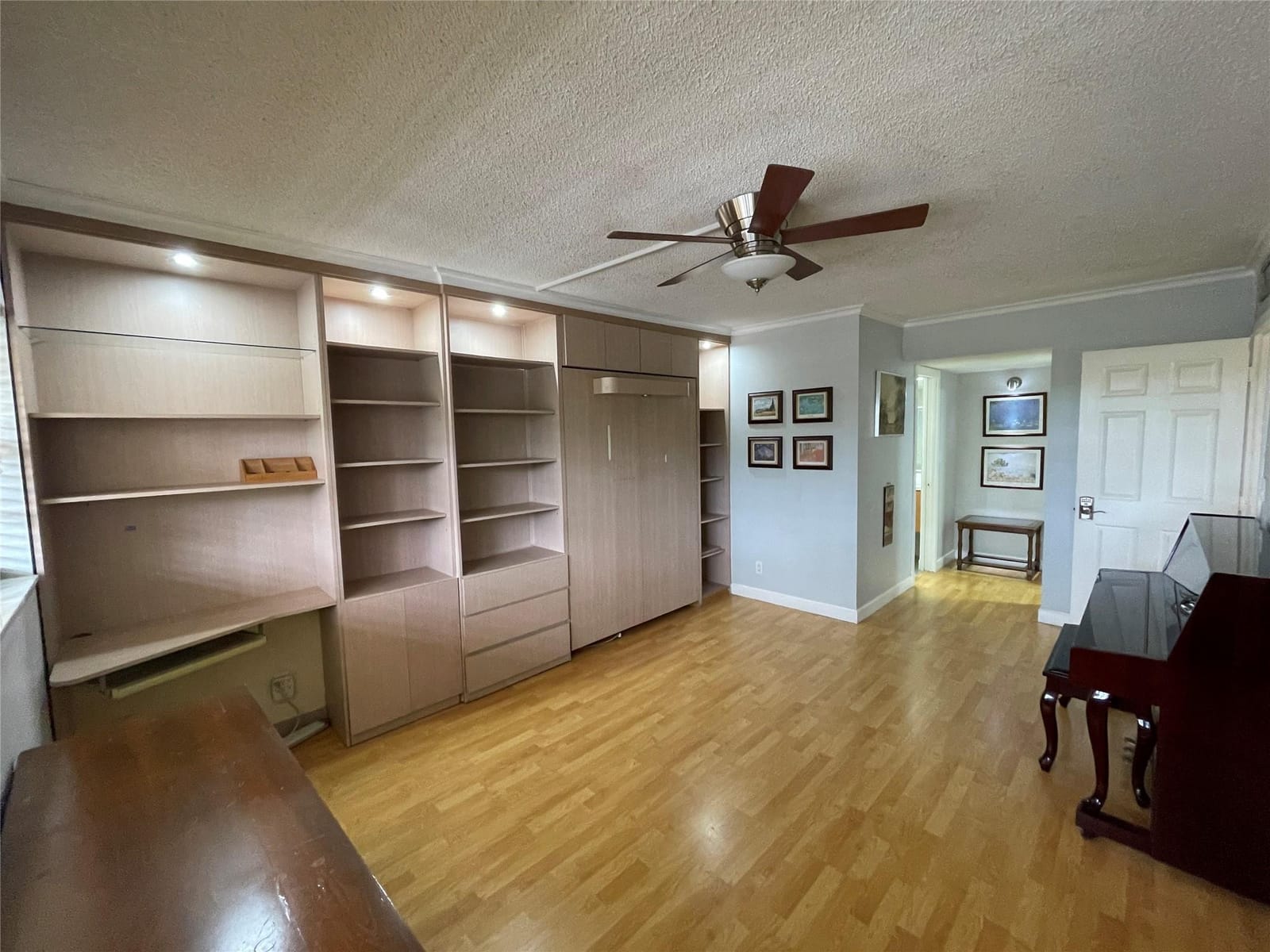 3051 S Palm Aire Drive 204 — photo 2