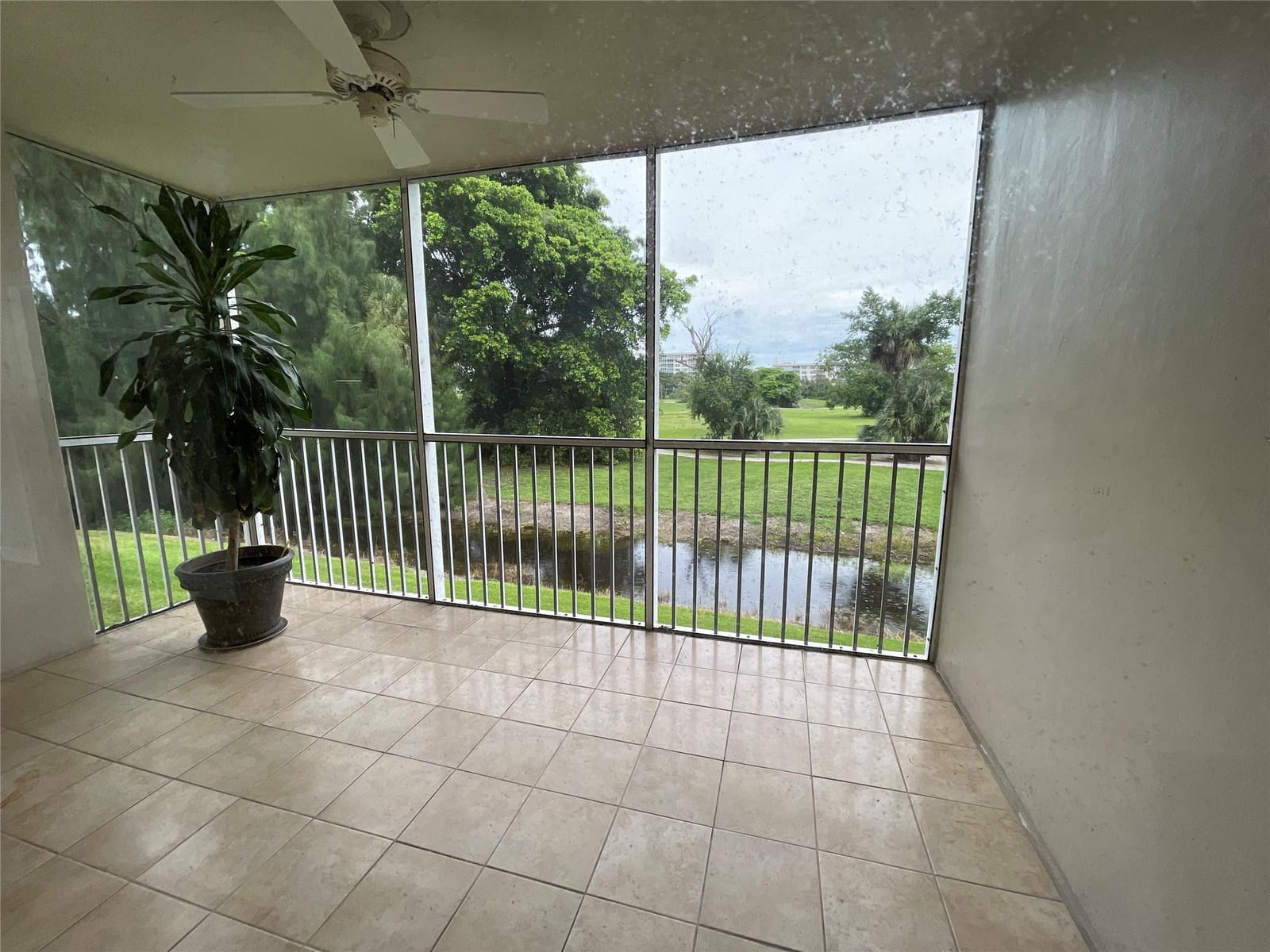 3051 S Palm Aire Drive 204 — photo 5