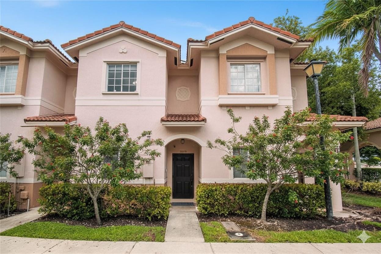 8805 S Isles Circle, Tamarac, FL 33321 photo 1