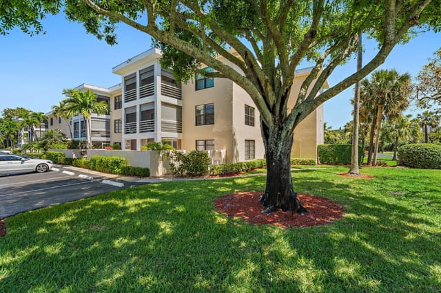 300 N Highway A1a 203c, sold in Ocean Parks Condo, Jupiter, FL