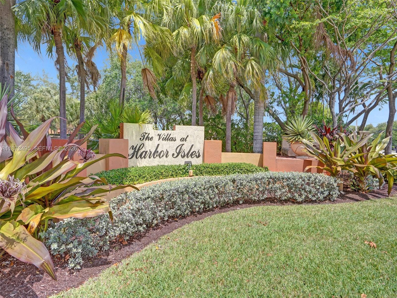 2225 Clipper Place, Fort Lauderdale, FL 33312 photo 2