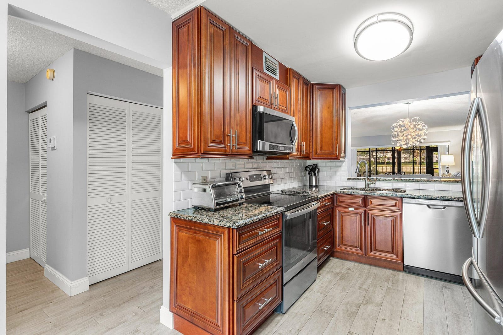 5106 Oak Hill Lane 911, Delray Beach, FL 33484 photo 16