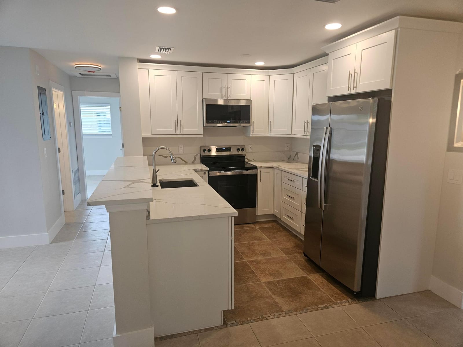 820 S Mangonia Circle, West Palm Beach, FL 33401 photo 12