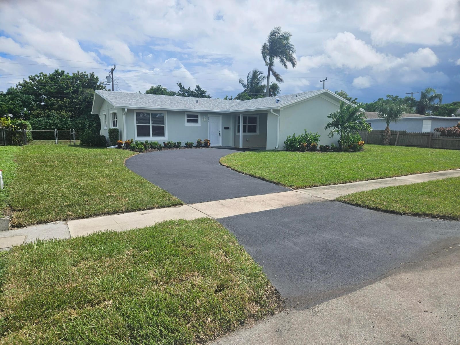 820 S Mangonia Circle, West Palm Beach, FL 33401 photo 3