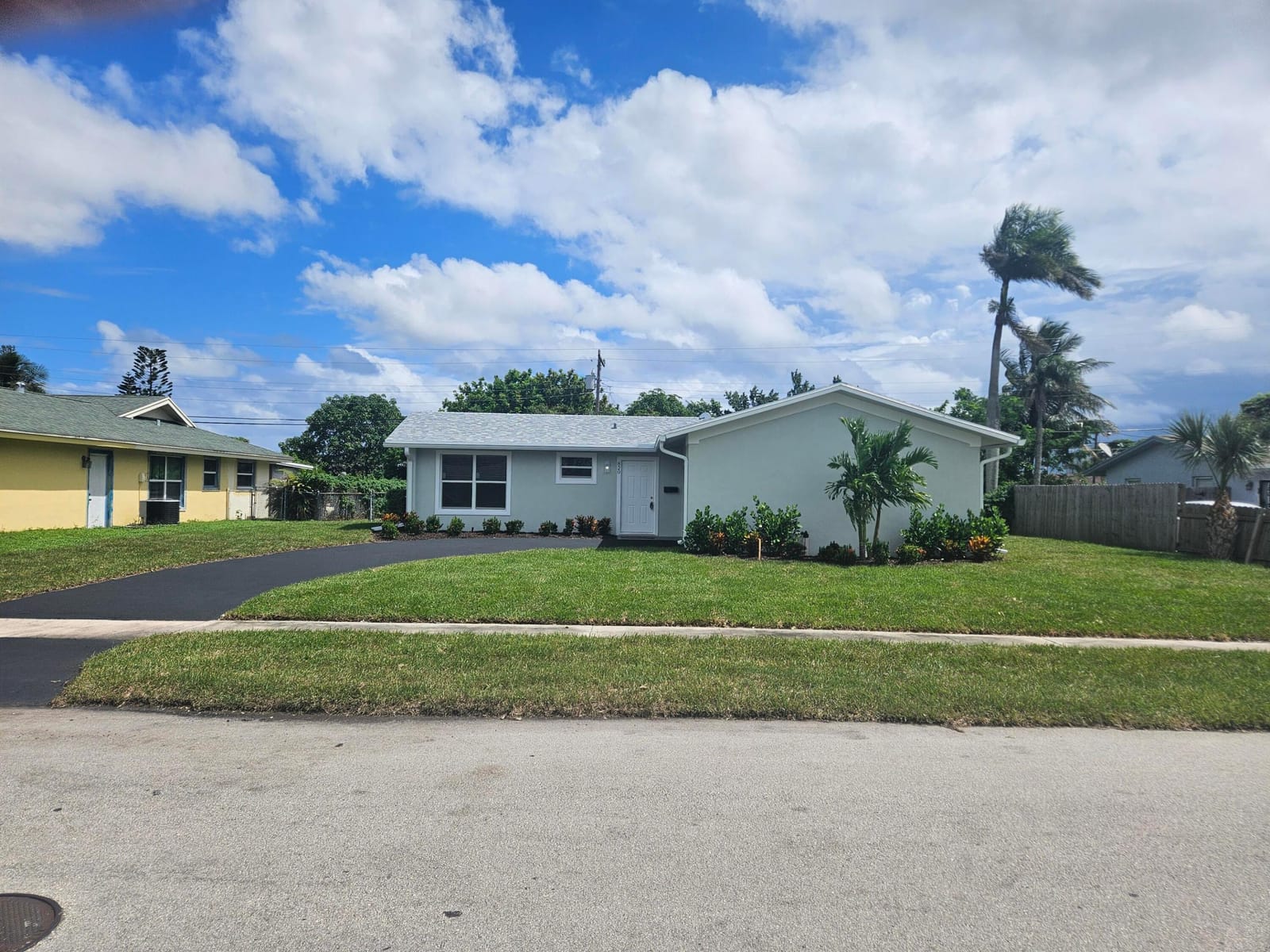 820 S Mangonia Circle, West Palm Beach, FL 33401 photo 4