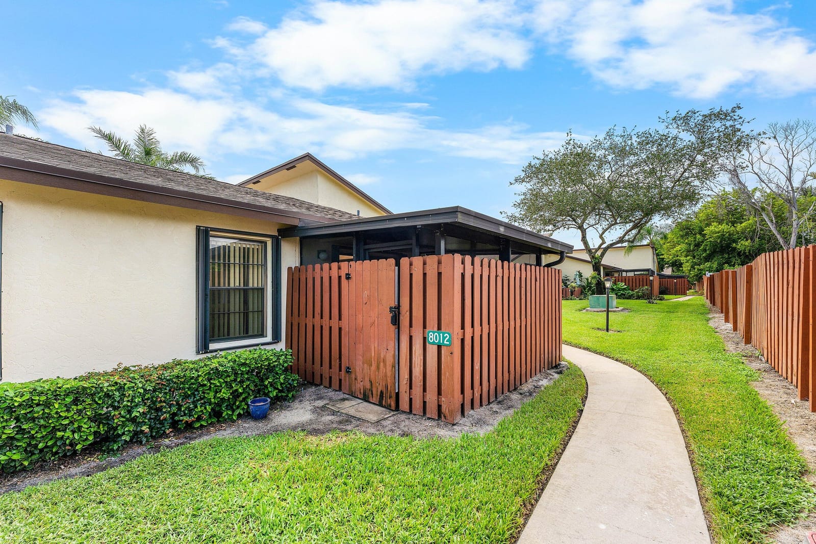 8012 SE Villa Circle — photo 11