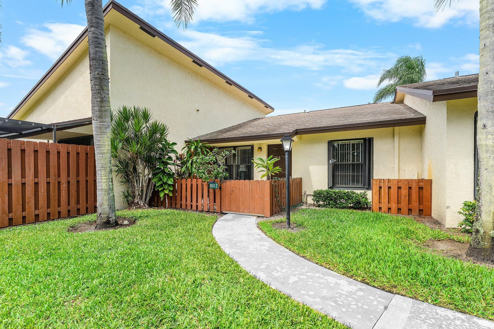 8012 SE Villa Circle — photo 8