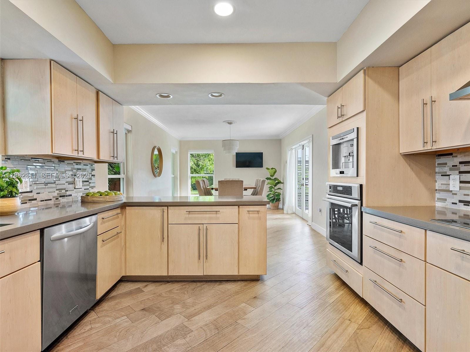 11407 N Bayshore Drive, North Miami, FL 33181 photo 17