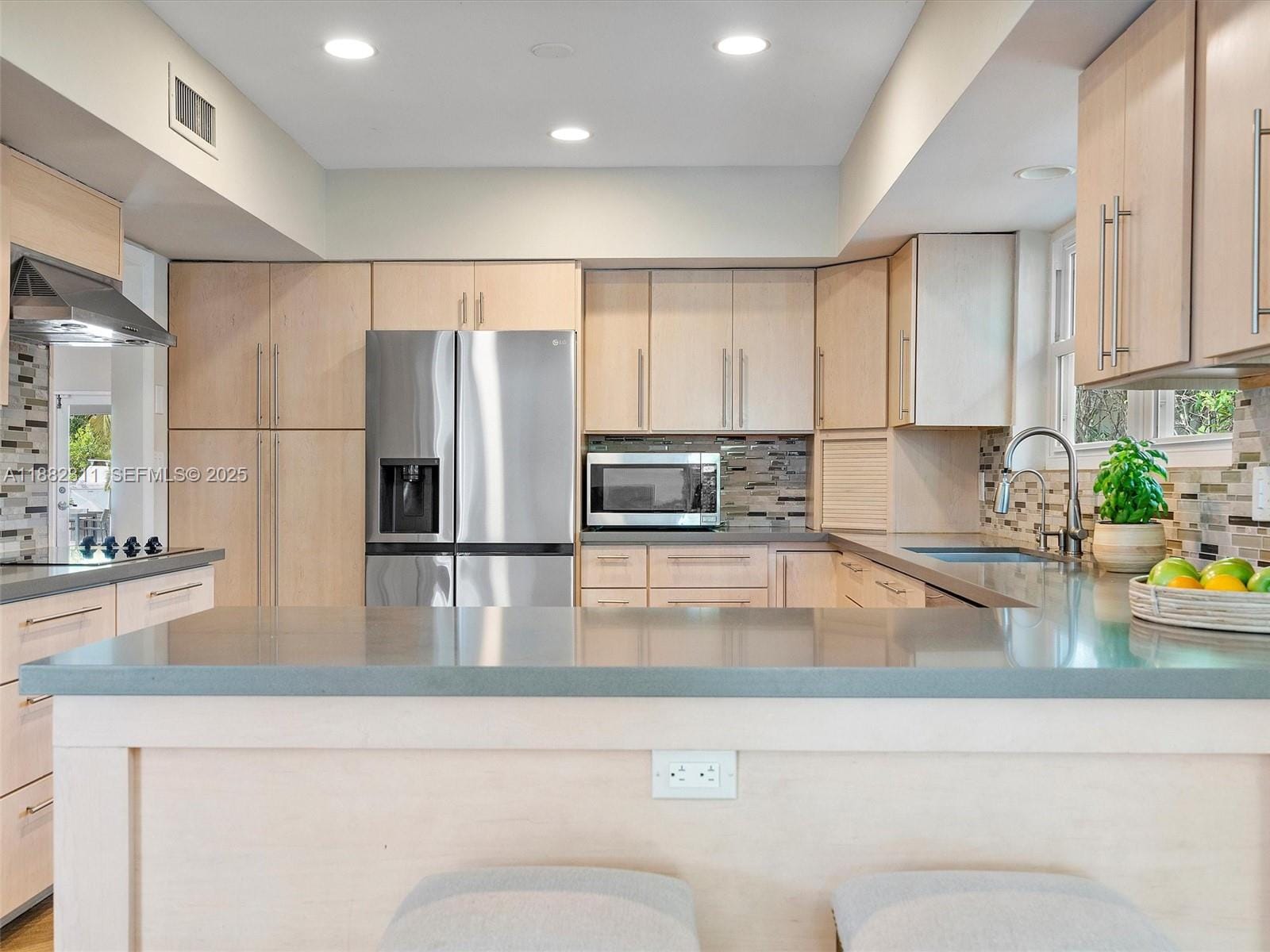 11407 N Bayshore Drive, North Miami, FL 33181 photo 19