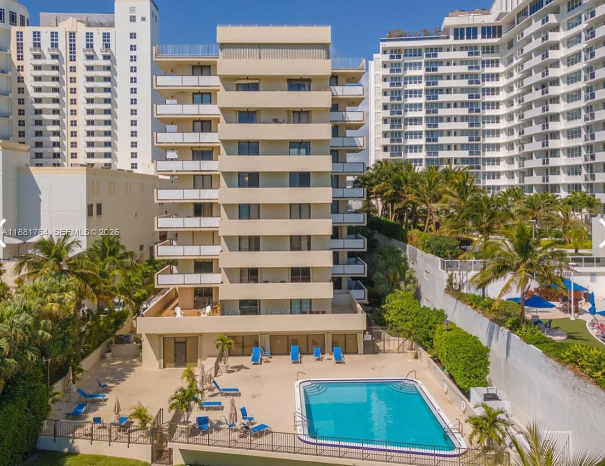 1621 Collins Avenue 701 — photo 2
