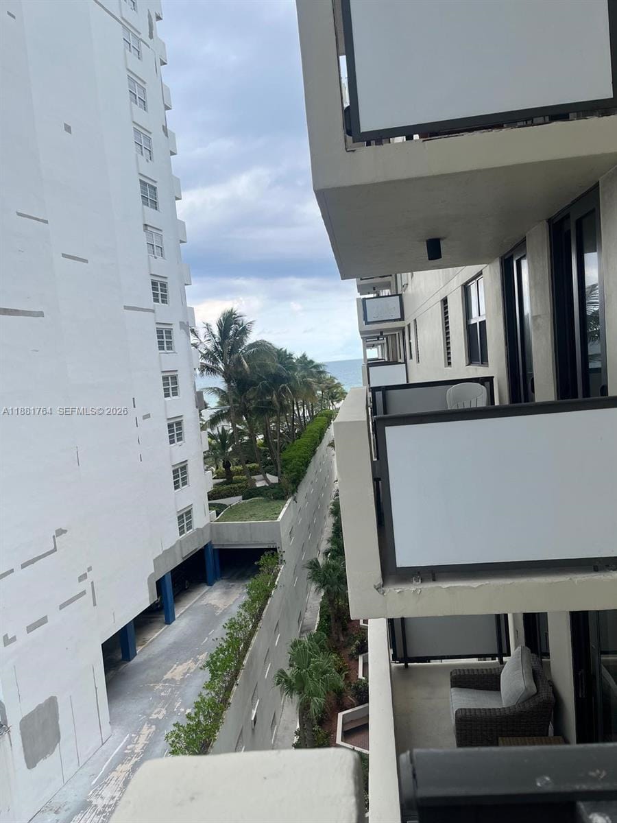 1621 Collins Avenue 701 — photo 9