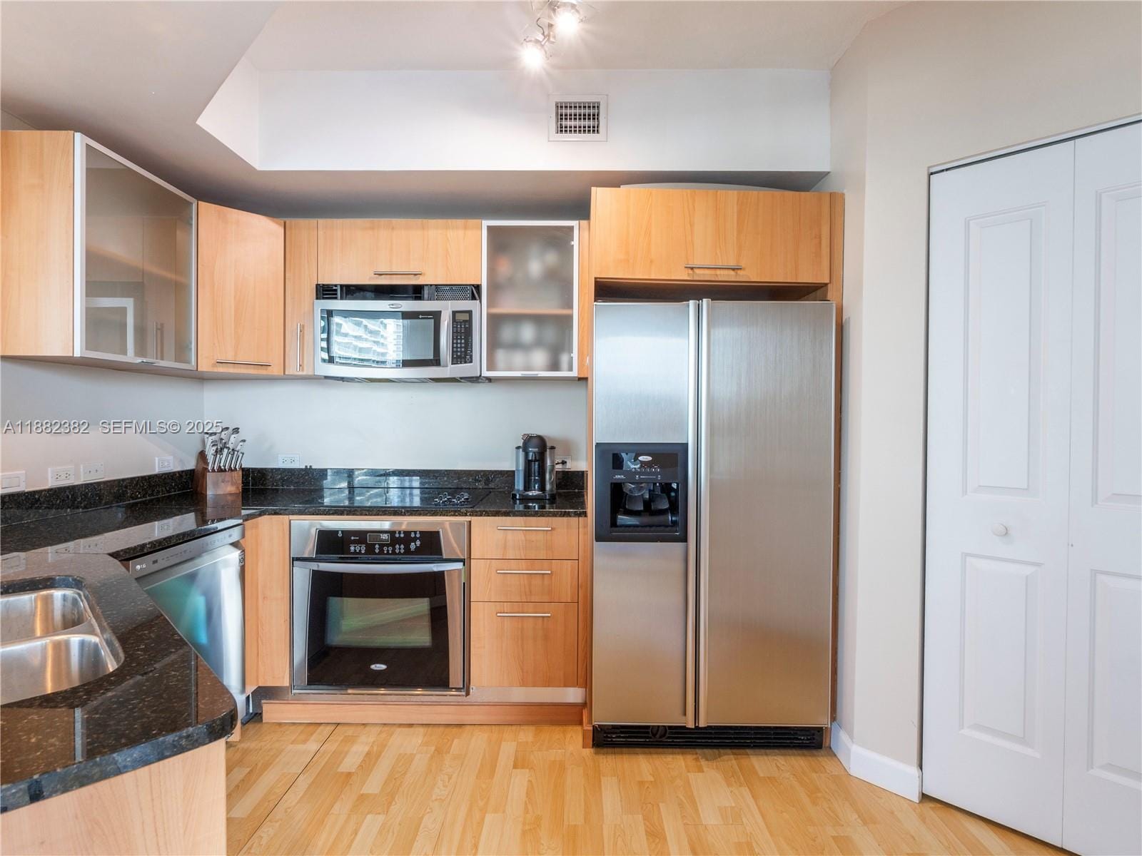 480 NE 30th Street 1103, Miami, FL 33137 photo 7