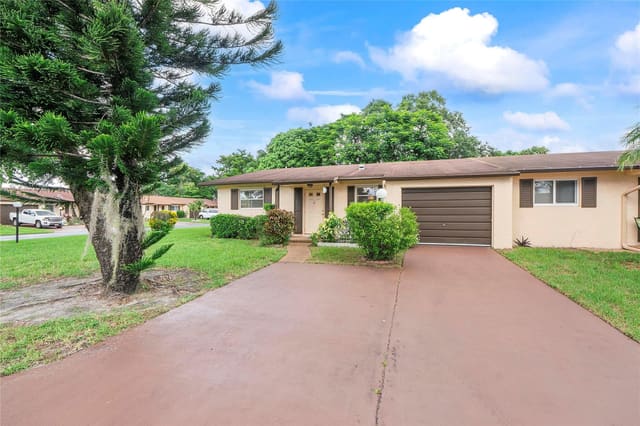 7708 Margate Boulevard, sold in Garden Patio Villas, Margate, FL