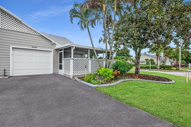 2744 SE Tropical East Circle, sold in Tropical East, Port St Lucie, FL