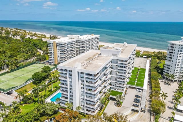 155 Ocean Lane Drive 300, sold in ZIP 33149, Key Biscayne, FL