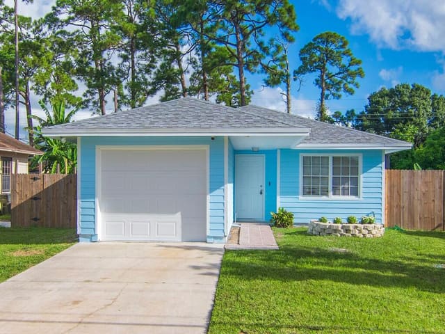 2946 1st Street SW, sold in Vero Beach Homesites, Vero Beach, FL