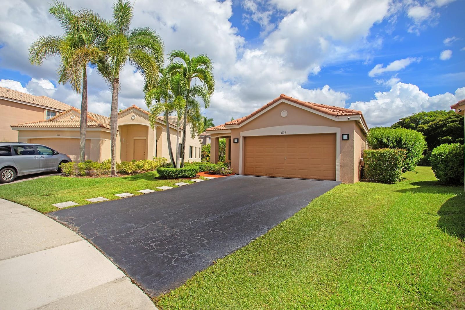 1127 Alexander Bend, Weston, FL 33327 photo 2