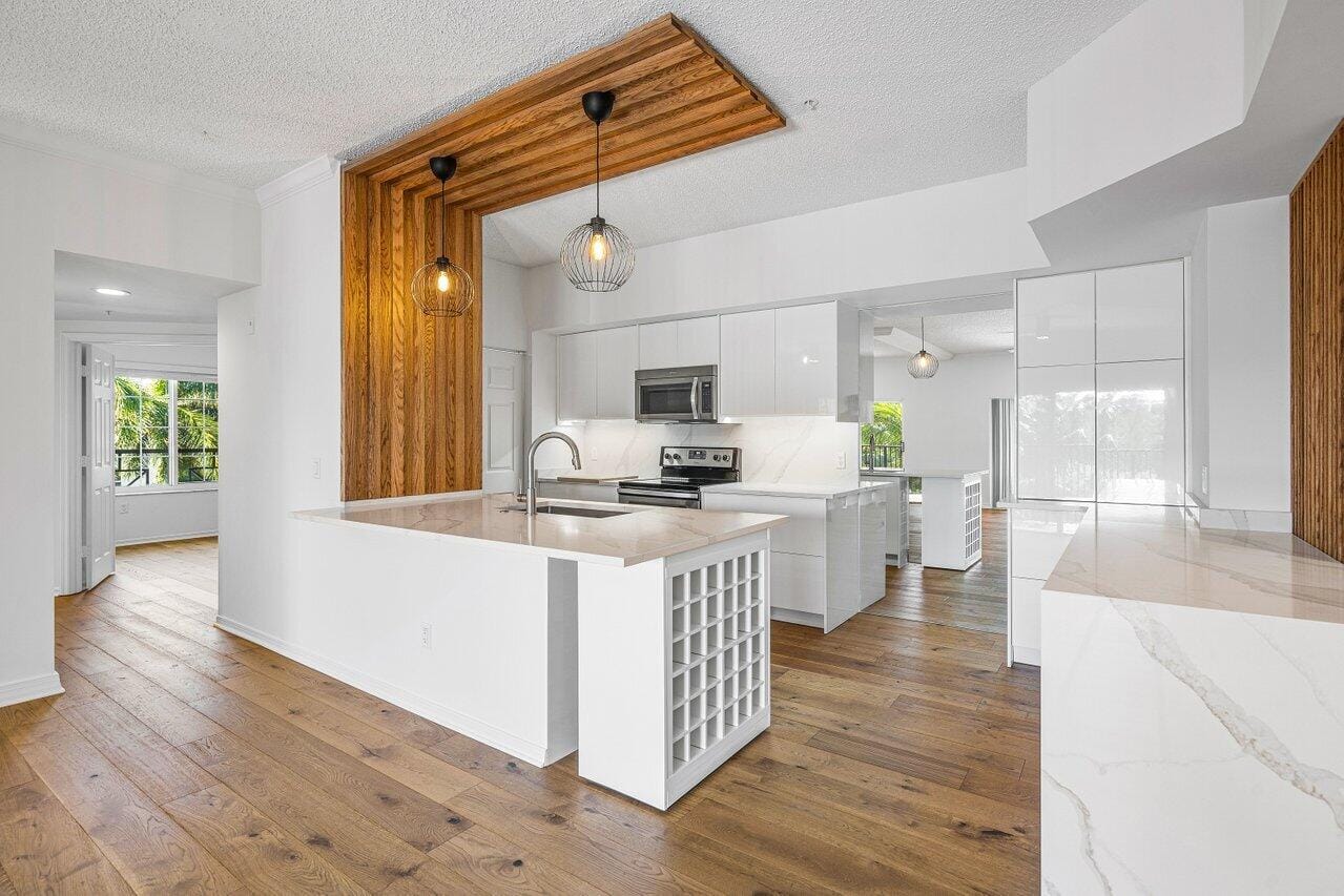 2411 Tuscany Way 2-411, Boynton Beach, FL 33435