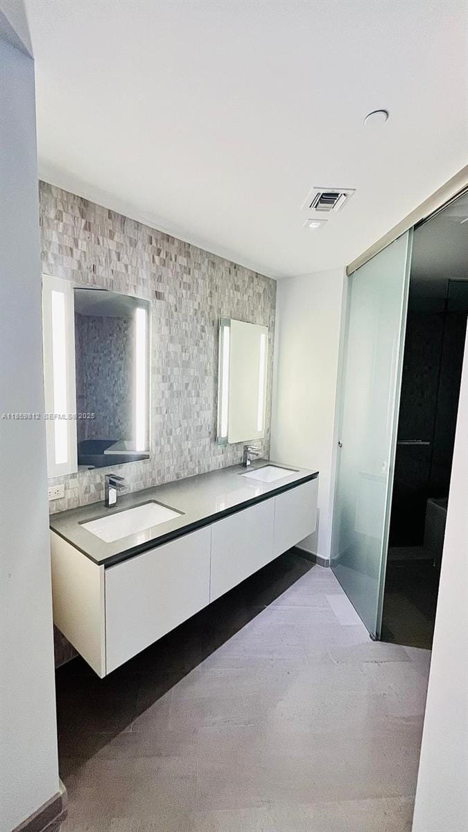 68 SE 6th Street 1212, Miami, FL 33131 photo 17