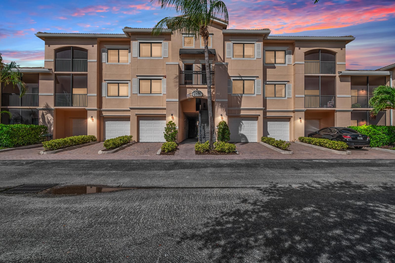 2808 Amalei Drive 202, Palm Beach Gardens, FL 33410