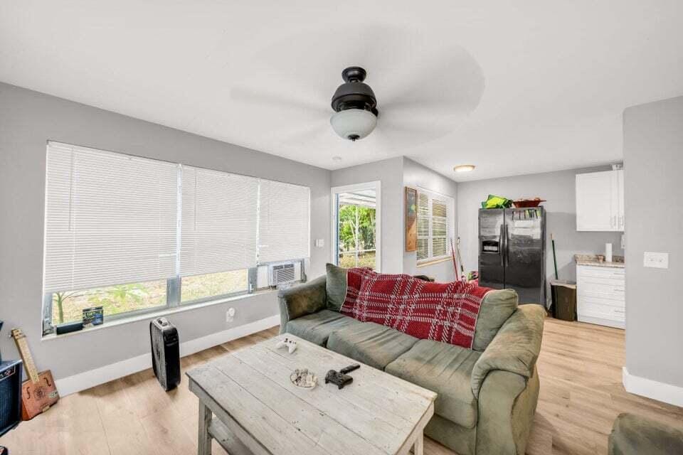 431 SW 1st Avenue, Boynton Beach, FL 33435 photo 4