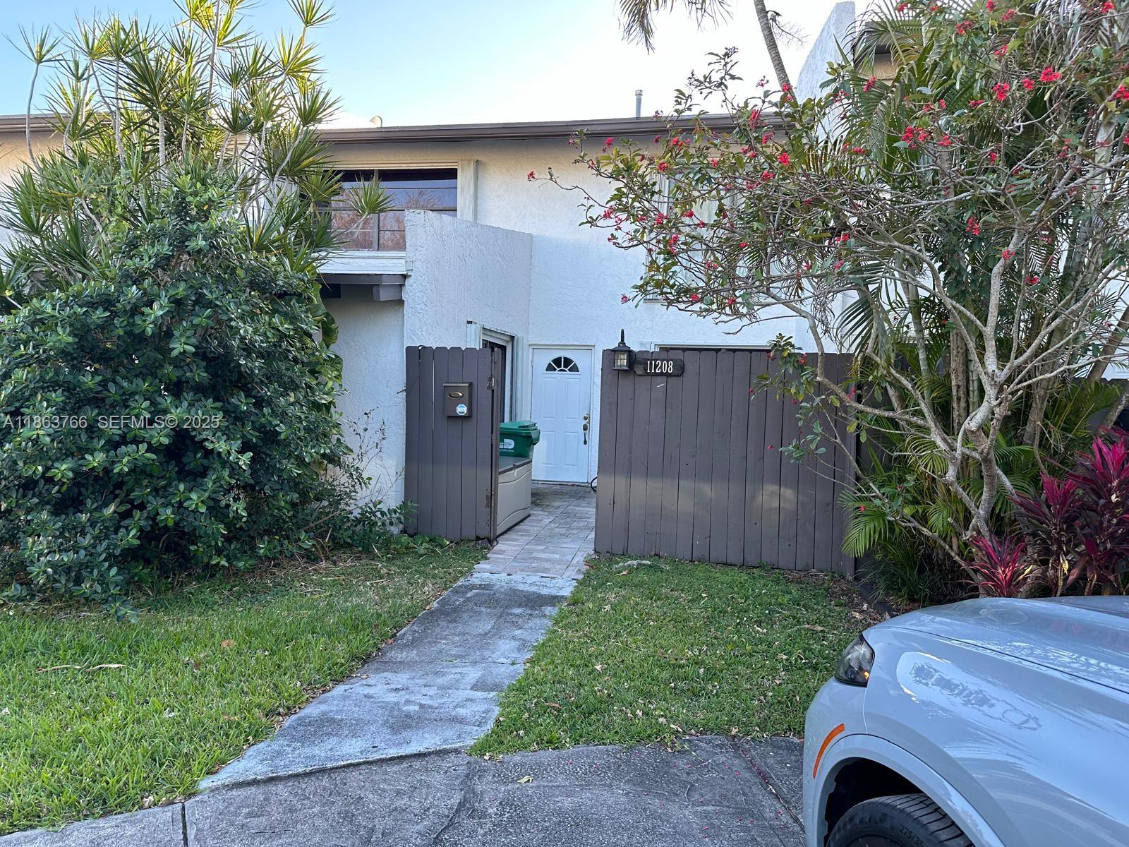 11208 SW 67th Terrace, Miami, FL 33173, Miami