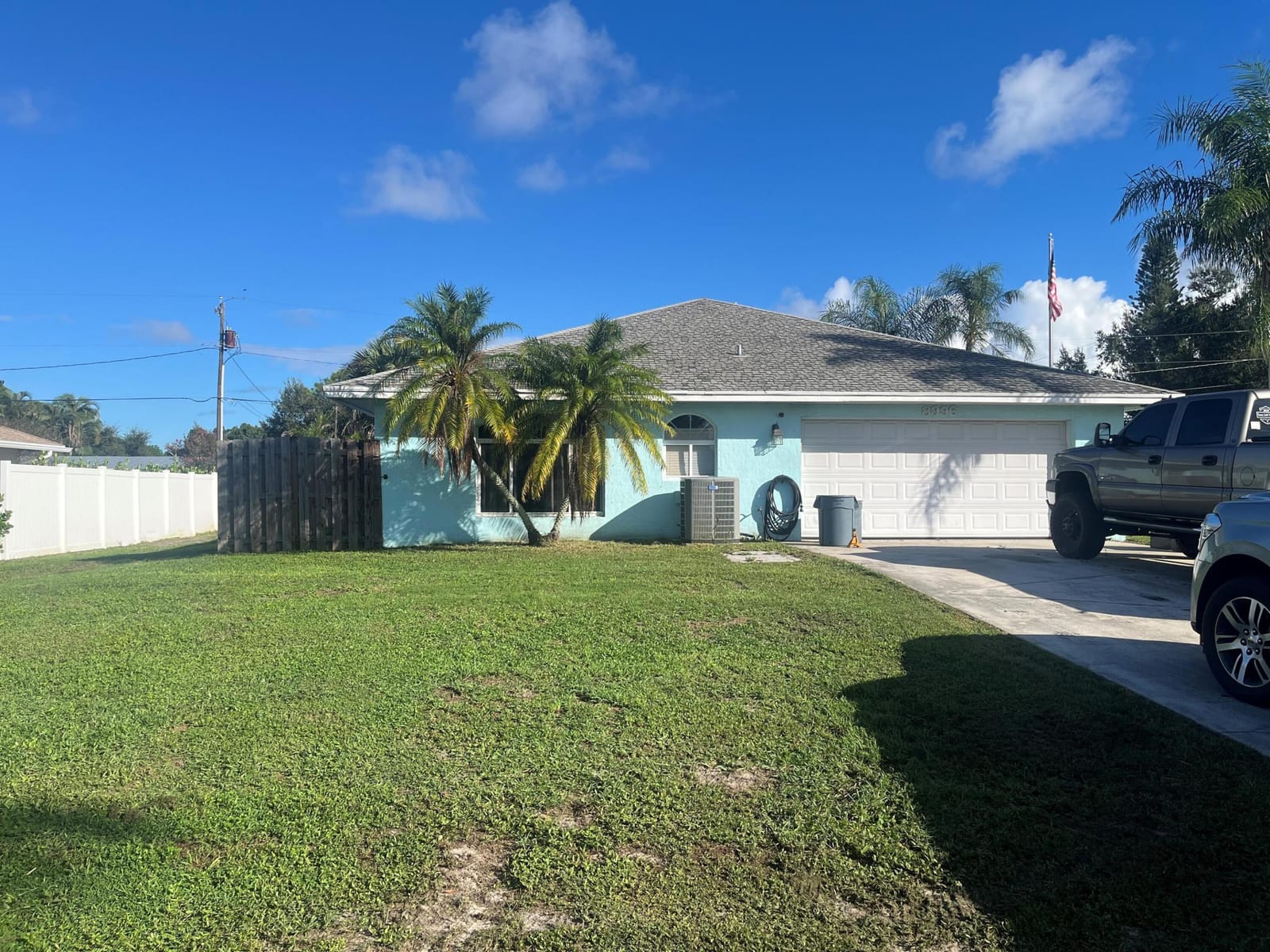 8996 SE Bahama Circle — photo 2