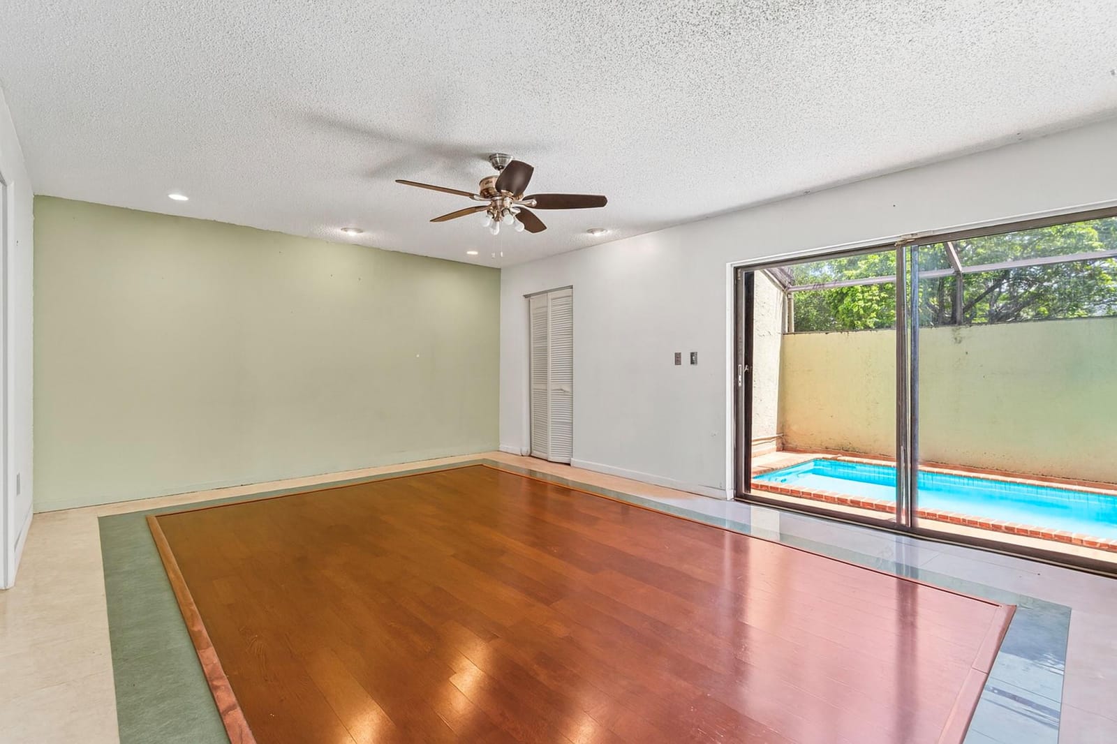 3877 Estepona Avenue 9E1 — photo 3