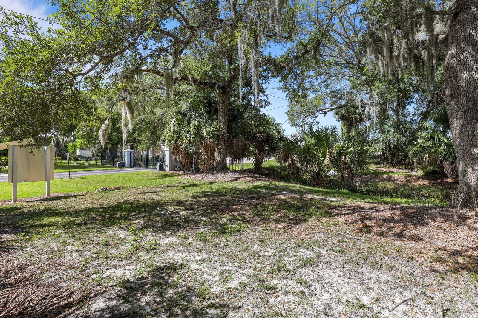 2460 Sweetwater Drive, Fort Pierce, FL 34981 photo 15