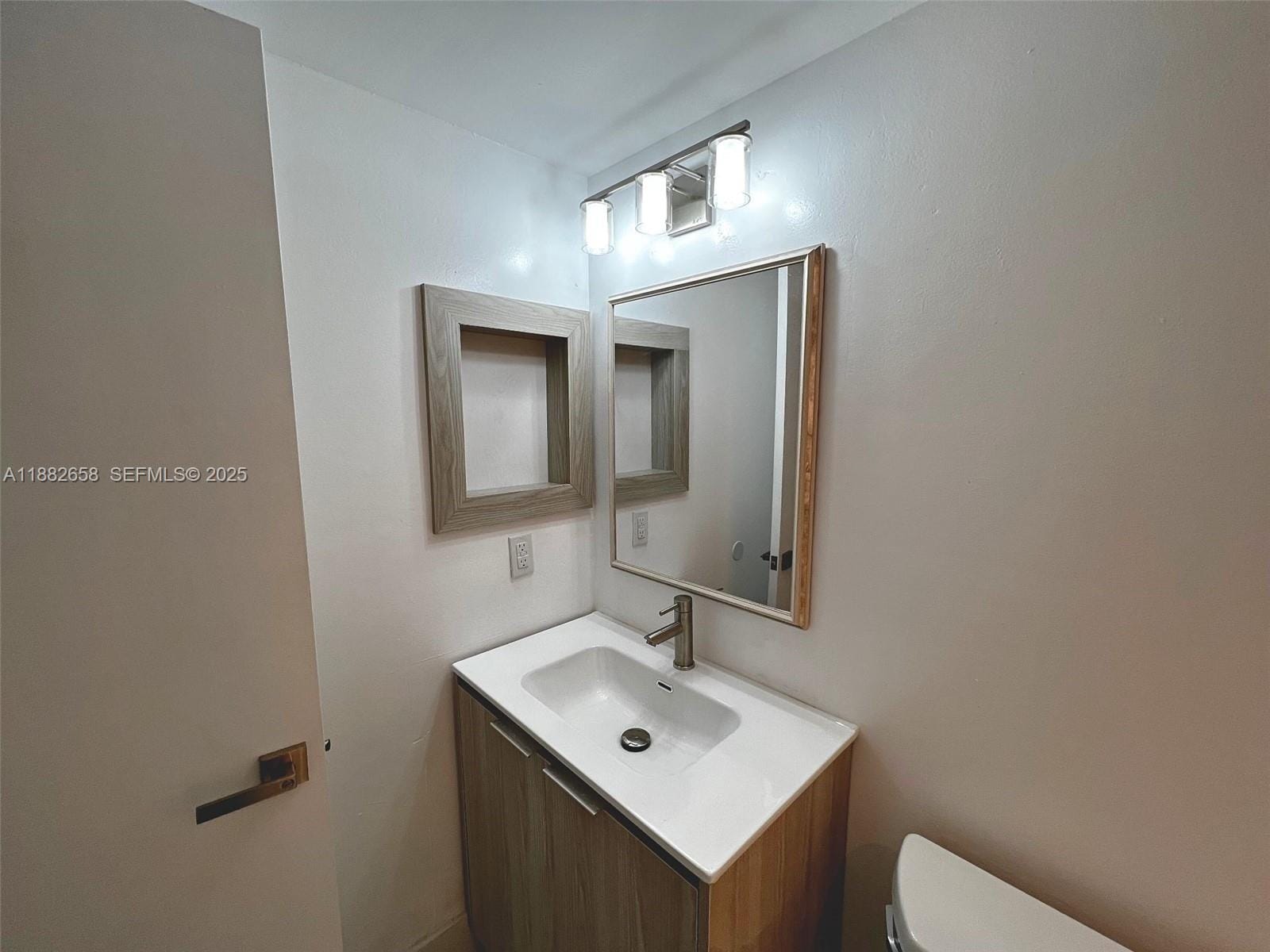 200 SW 132nd Way 203L — photo 4