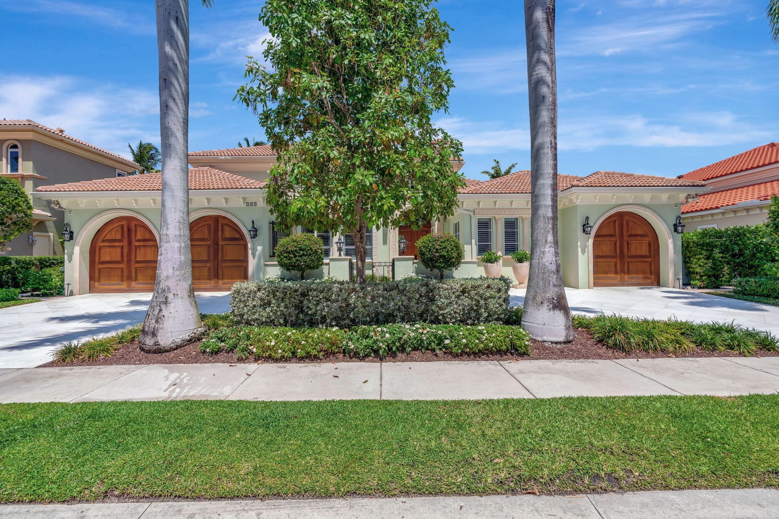 777 Harbour Isle Court, North Palm Beach, FL 33410