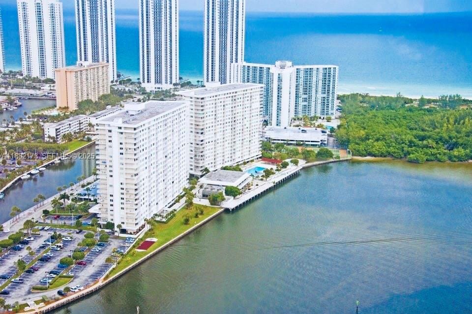 300 Bayview Drive 1109, Sunny Isles Beach, FL 33160