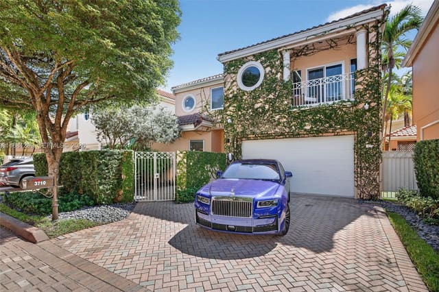 3710 NE 208th Terrace, sold in Island Way, Aventura, FL