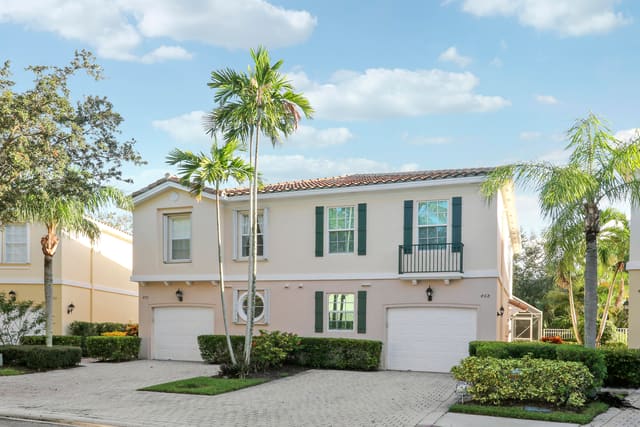 468 Capistrano Drive, Palm Beach Gardens, FL 33410