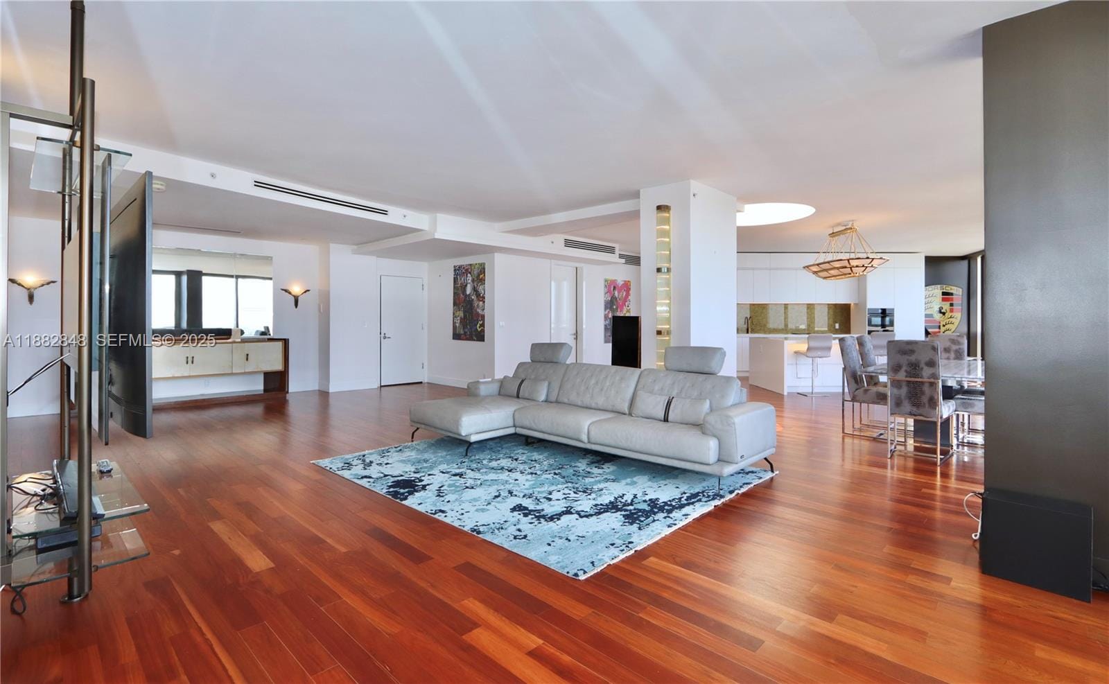 1000 Island Boulevard PH2 — photo 3