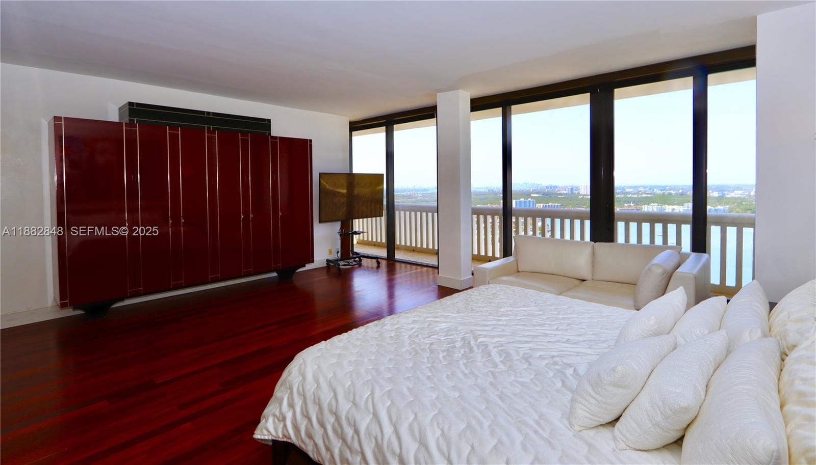 1000 Island Boulevard PH2, Aventura, FL 33160 photo 21